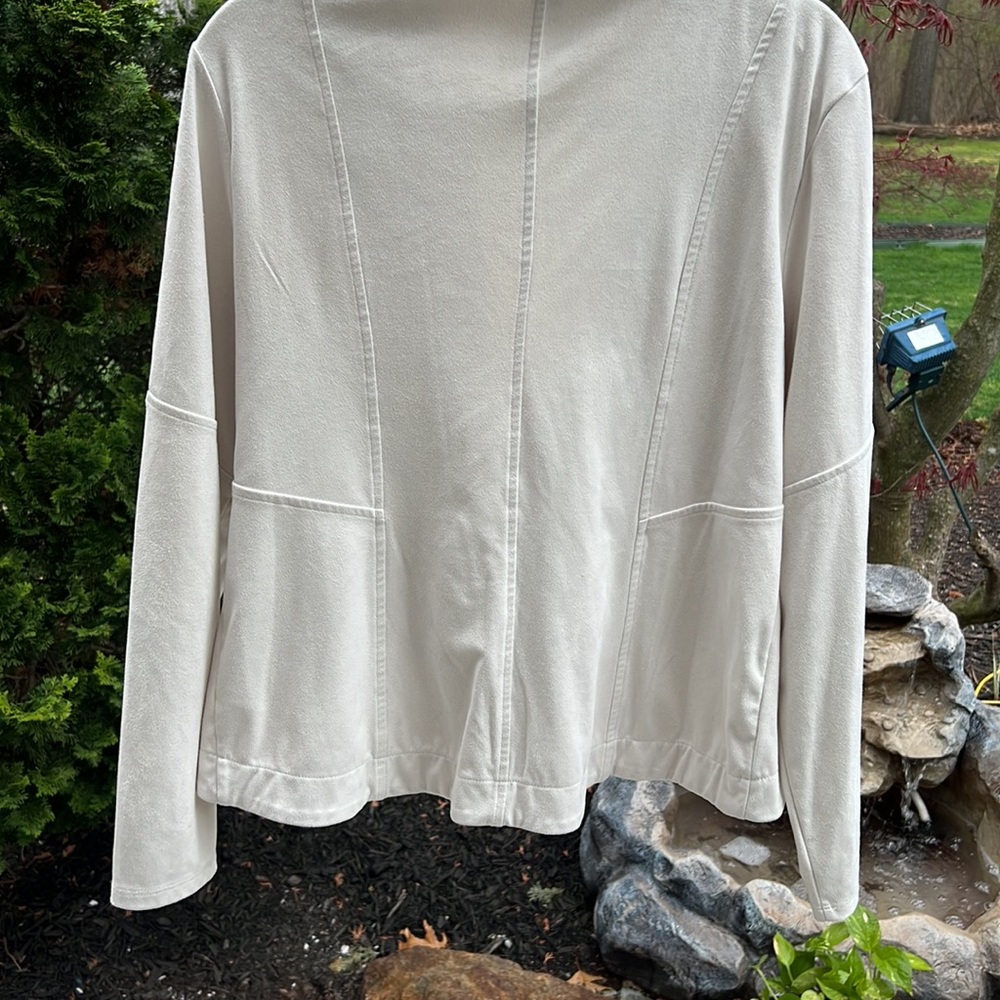 Jacket - Picture 6 of 10